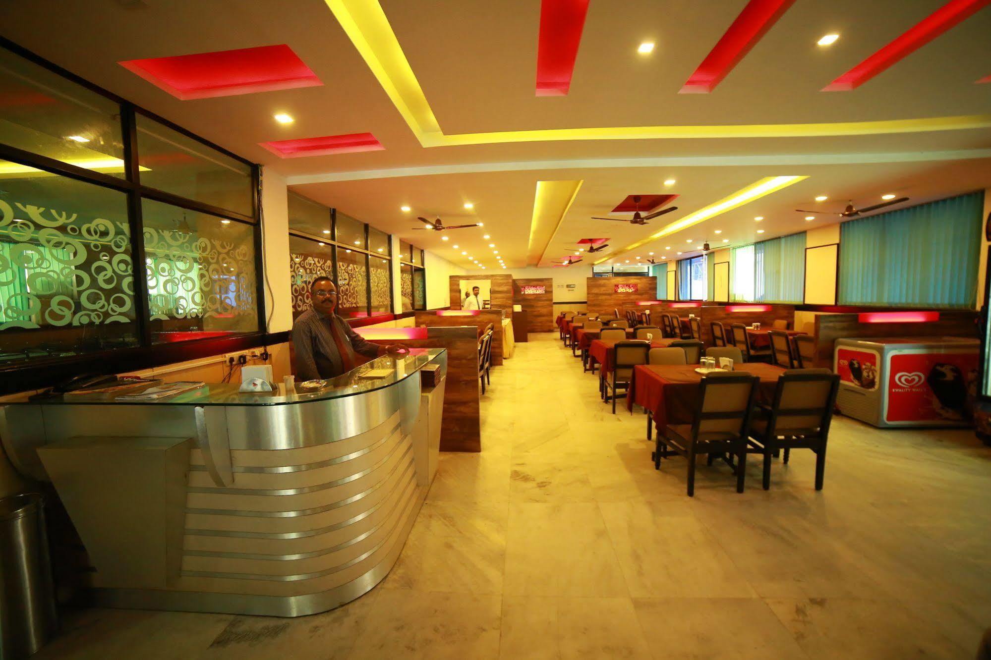 Qik Stay @ S.K. Continental Mysore Εξωτερικό φωτογραφία